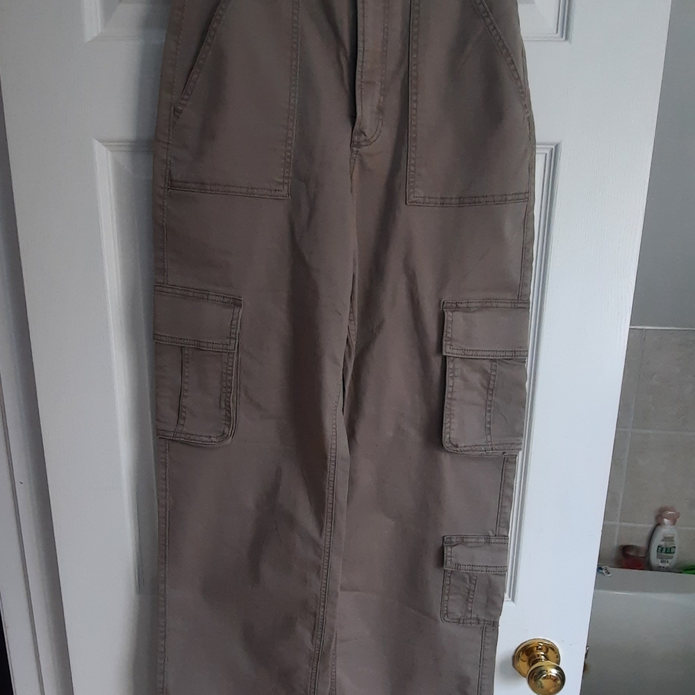 Womans Hollister Tan Cargo Pants